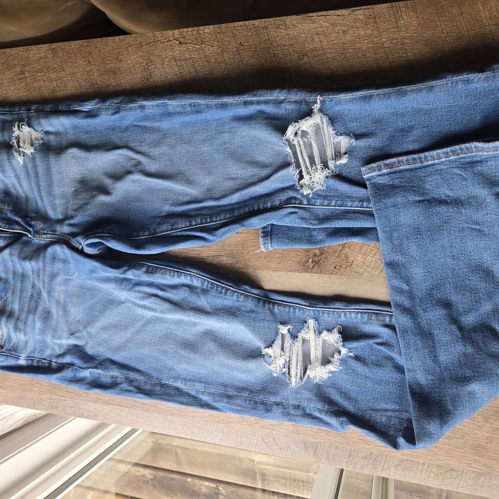 American Eagle Outfitters High Rise Blue Jeans